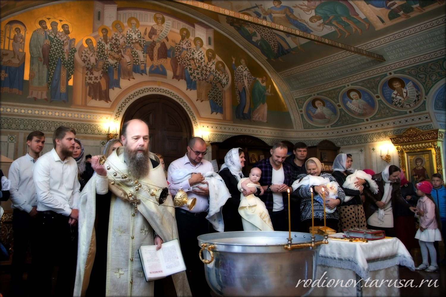 Крещение Отец Дионисий Отец Дионисий Таруса Церковь Успения Пресвятой Богородицы