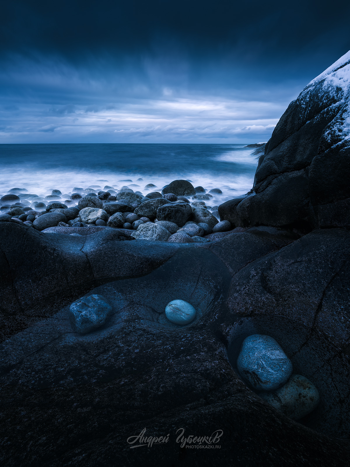 На берегу северного ледовитого пейзаж океан камни берег зима небо облака вода Териберка