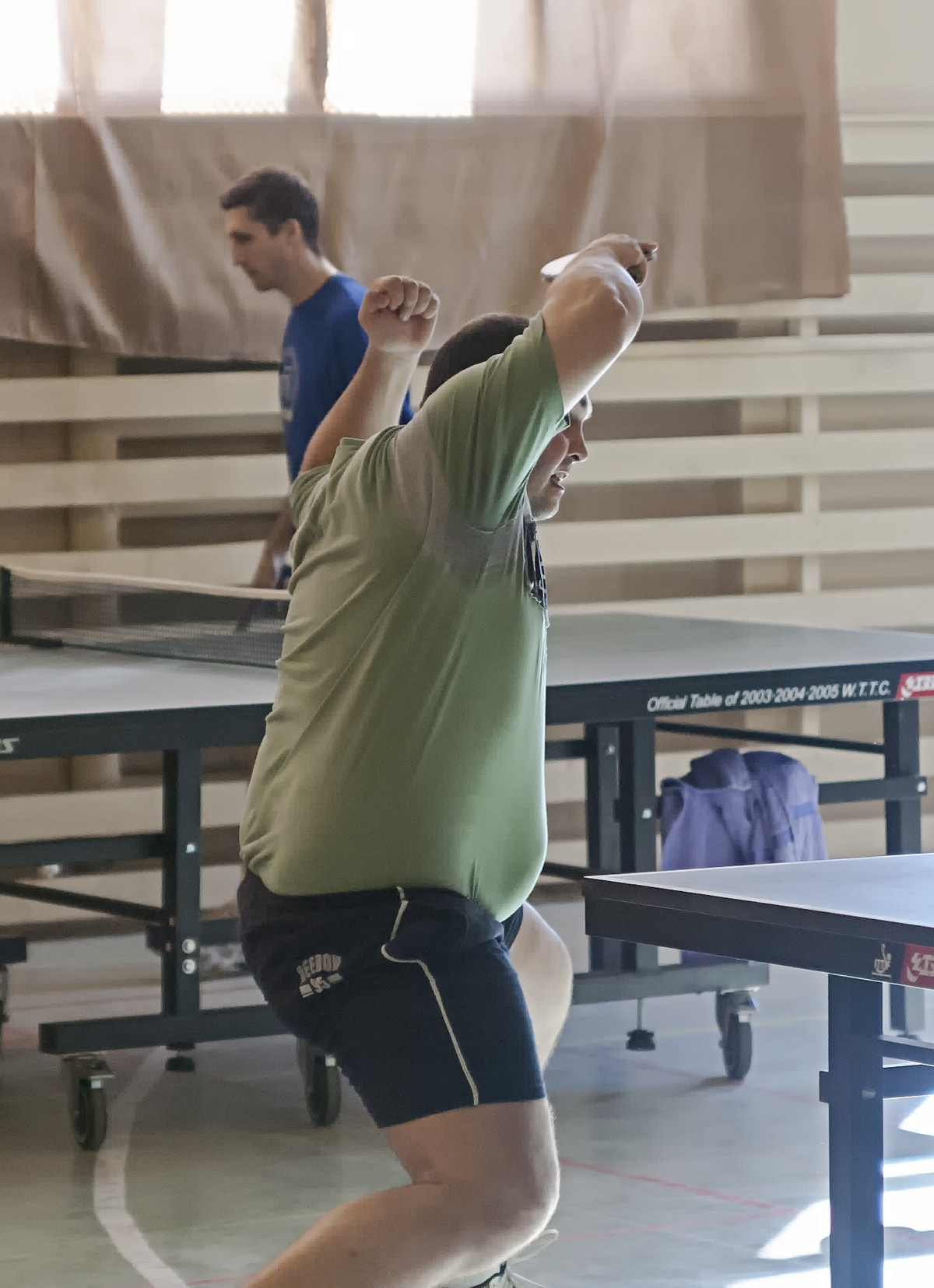 Мастер спорта по штанге вполне успешно совмещает штангу с занятием настольным теннисом. настольный теннис пинг-понг спорт table tennis ping-pong sport